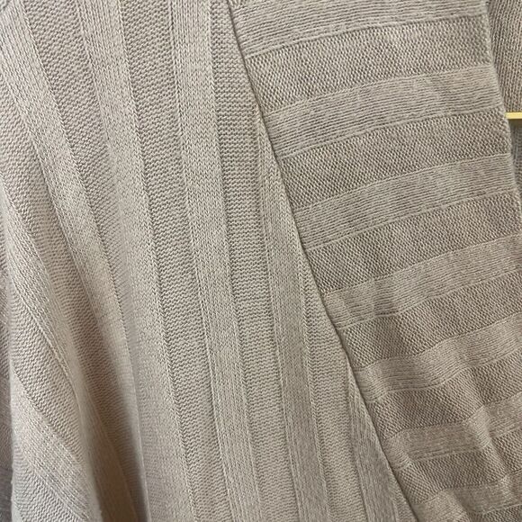 LNA Tan Cream Pullover Ribbed Sweater Size XS Viscose Spandex Slight Wear - Picture 3 of 8